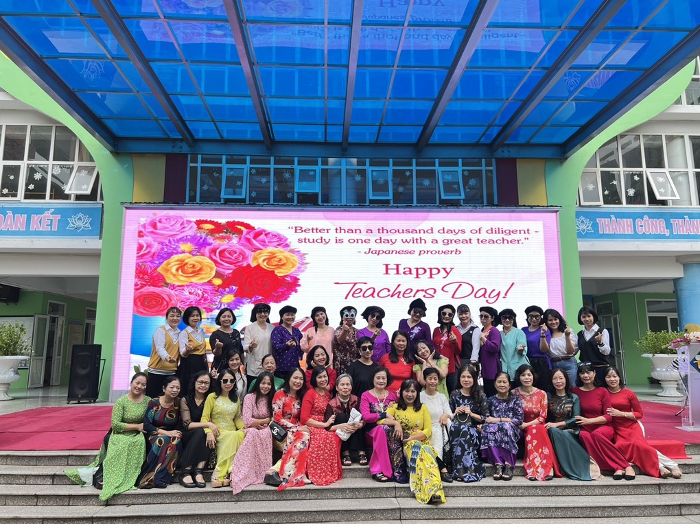 HỘI NGHỊ GẶP MẶT CÁC NHÀ GIÁO ĐÃ NGHỈ HƯU - TRƯỜNG MẦM NON THÀNH CÔNG
