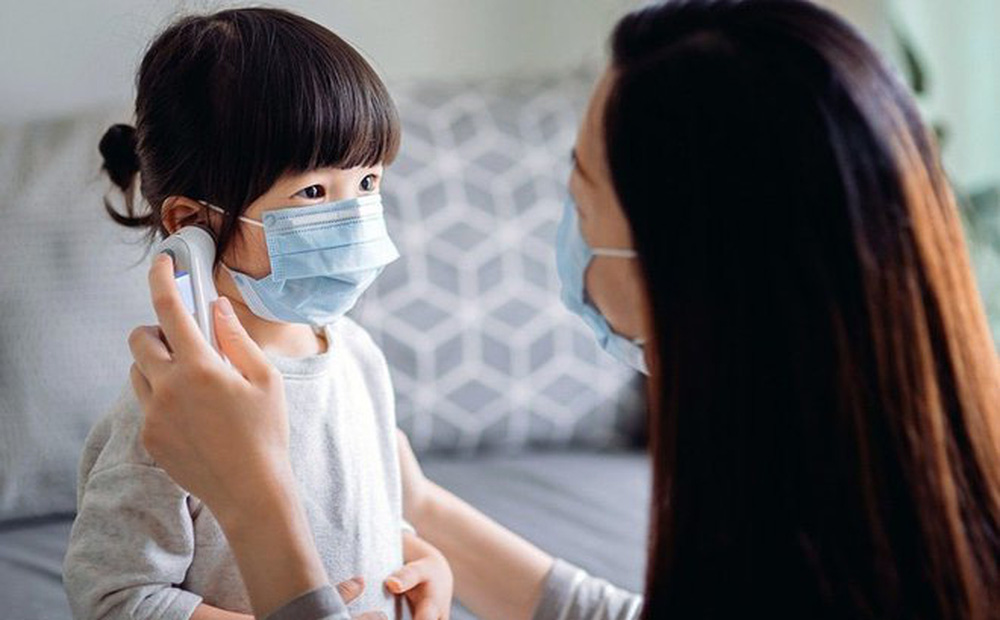 PGS.TS Nguyễn Lân Hiếu: 6 sai lầm nguy hiểm khi chăm sóc trẻ mắc Covid-19 tại nhà