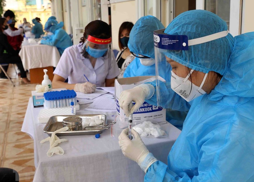 Sáng 20/2: Số mắc mới COVID-19 trung bình tuần qua là 34.696 ca/ngày; hơn 3.000 F0 nặng đang điều trị