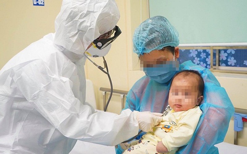 Đảm bảo an toàn tránh rét cho trẻ khi tiêm chủng