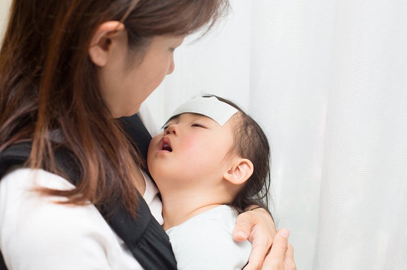 Chăm sóc trẻ mắc COVID-19: Đúng và Sai