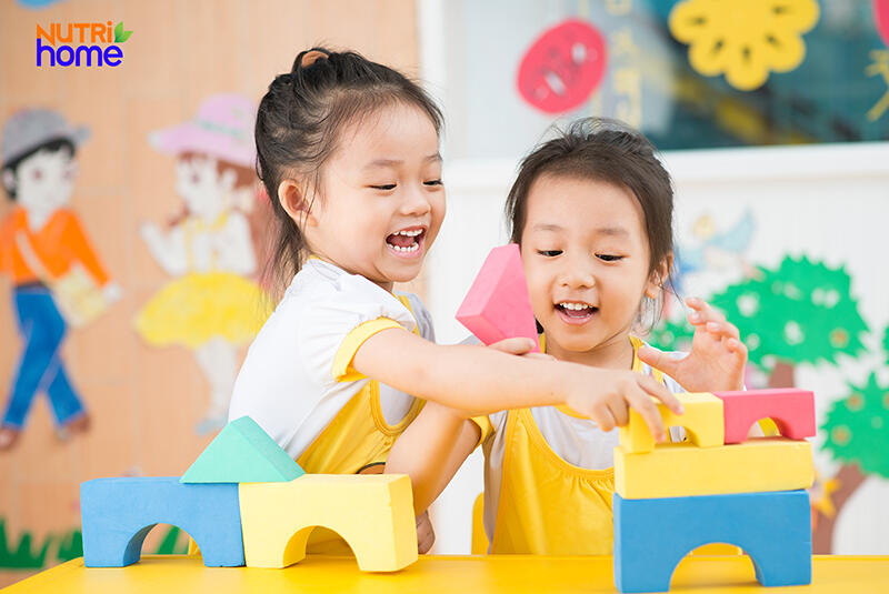 XÂY DỰNG KỸ NĂNG VẬN ĐỘNG VÀ TẬP LUYỆN CHO TRẺ EM