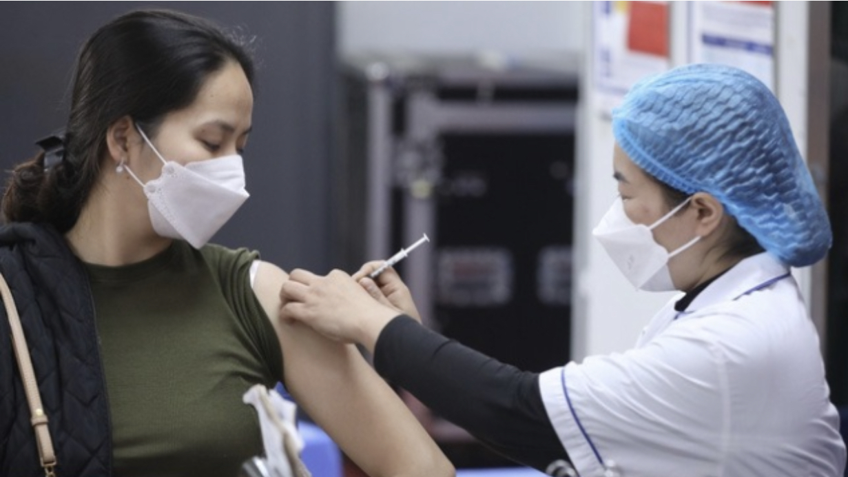 Mở rộng đối tượng tiêm vaccine phòng COVID-19 mũi 4