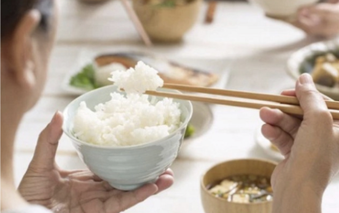 Làm sao để trẻ hết biếng ăn, chuyên gia mách mẹ cách khắc phục