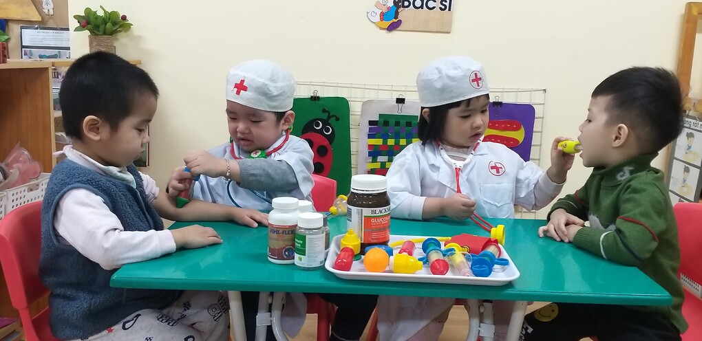 Giờ hoạt động góc của các bạn lớp MGB C5