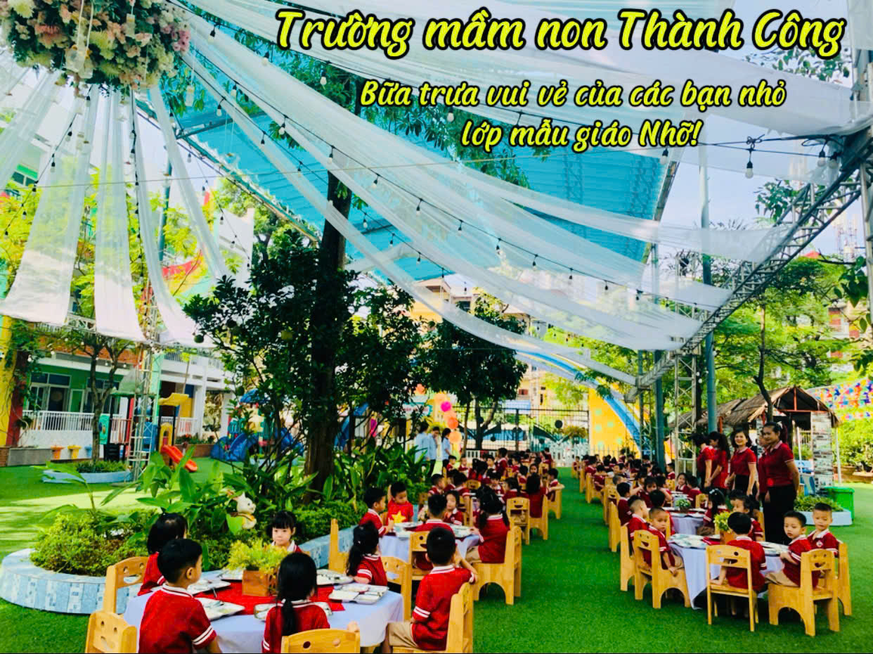 Bữa ăn trưa tràn đầy hương sắc Mùa Thu của các bạn lớp mẫu giáo Nhỡ B1, B2, B3