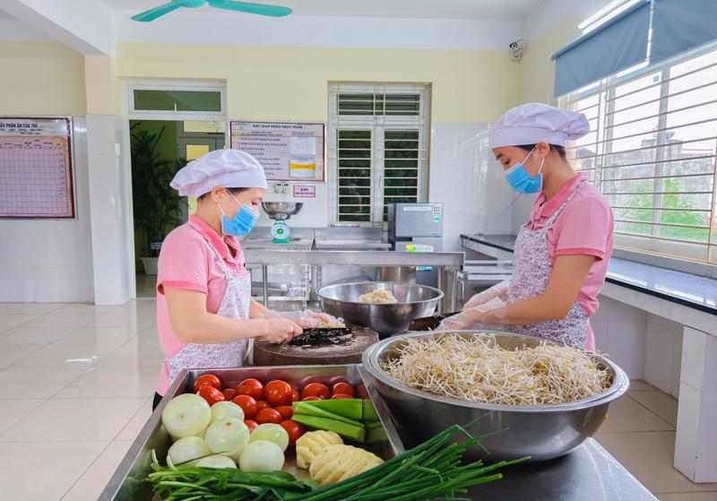 Điều kiện về an toàn thực phẩm trong trường học