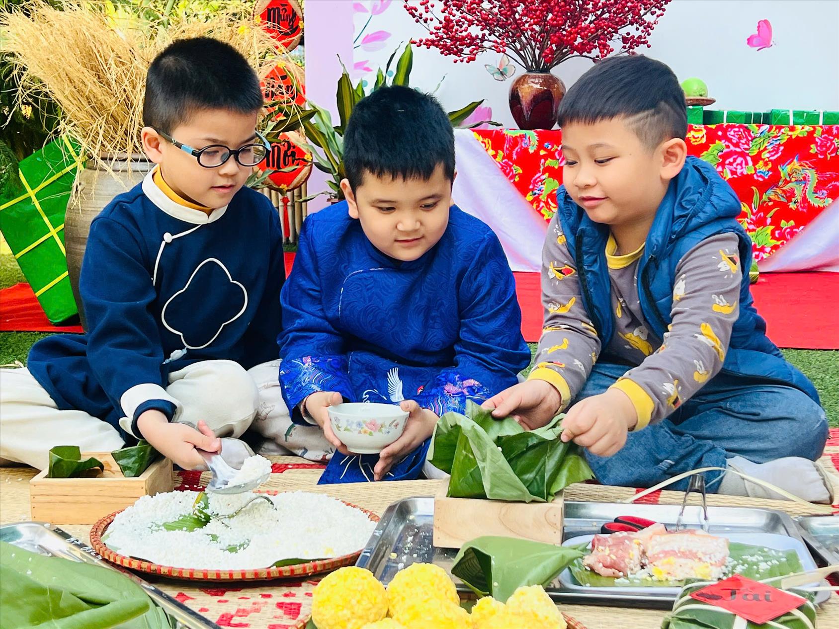 Hoạt động gói Bánh chưng - "Lễ hội chào Xuân Ất Tỵ 2025"