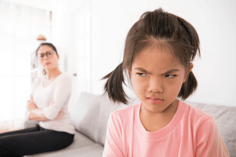 Mách mẹ cách dạy trẻ 5 tuổi bướng bỉnh không cần quát mắng