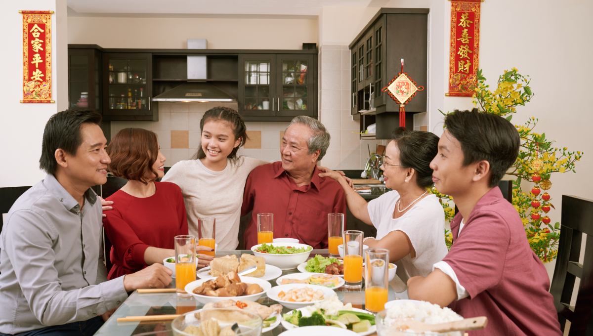 Chế độ sinh hoạt giúp bé tận hưởng mùa Tết lành mạnh