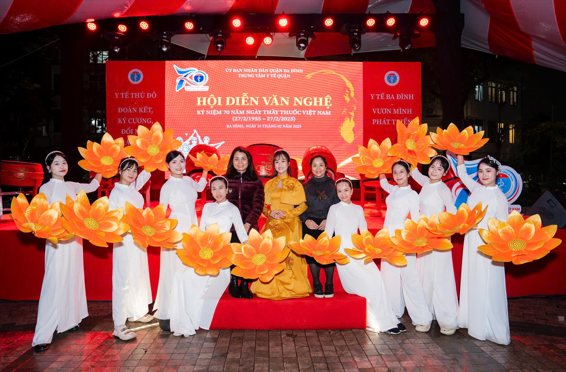 Trường Mầm non Thành Công tham dự Hội diễn văn nghệ “Kỷ niệm 70 năm ngày thầy thuốc Việt Nam” (27/2/1955-27/2/2025) tại vườn hoa Lê Trực quận Ba Đình