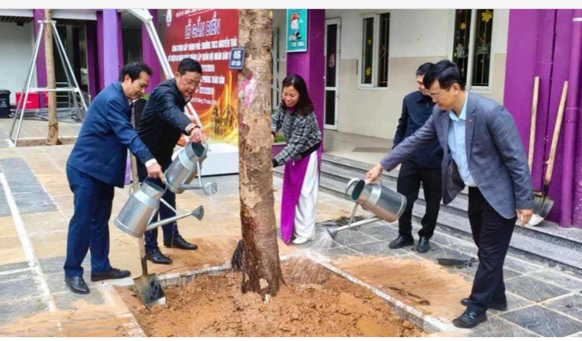 Quận Ba Đình phát động "Tết trồng cây đời đời nhớ ơn Bác Hồ" Xuân Ất Tỵ 2025
