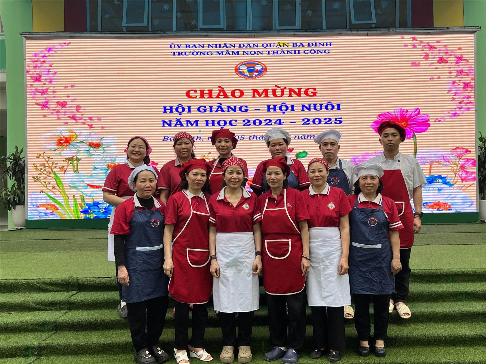 Đội ngũ Nhân viên nuôi dưỡng trường Mầm non Thành Công  -  Yêu trẻ, tận tâm, sáng tạo