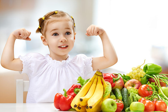 Chế độ ăn phù hợp cho trẻ vào mùa hè