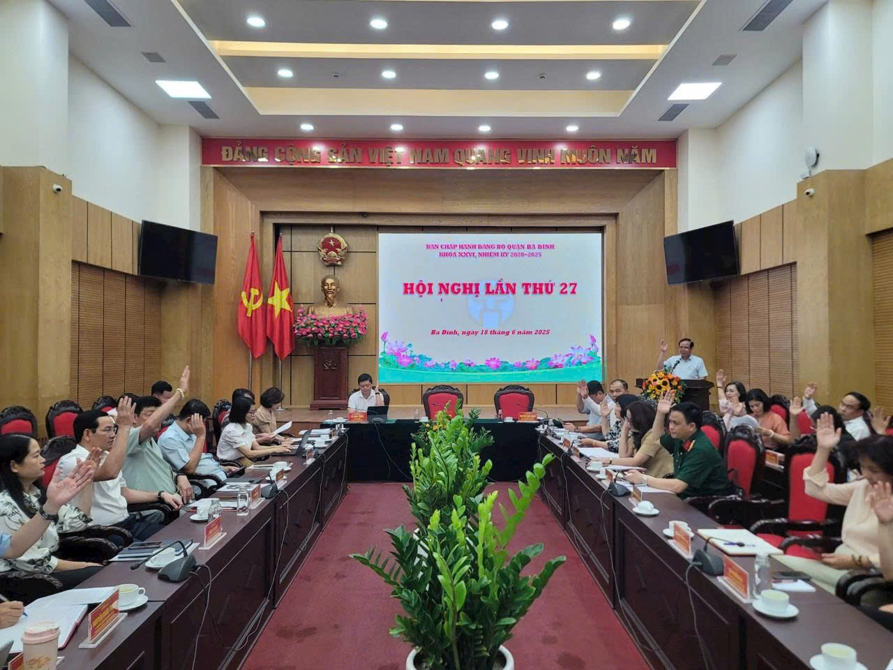Kết thúc hoạt động 13 Đảng bộ phường tại quận Ba Đình từ 1-7