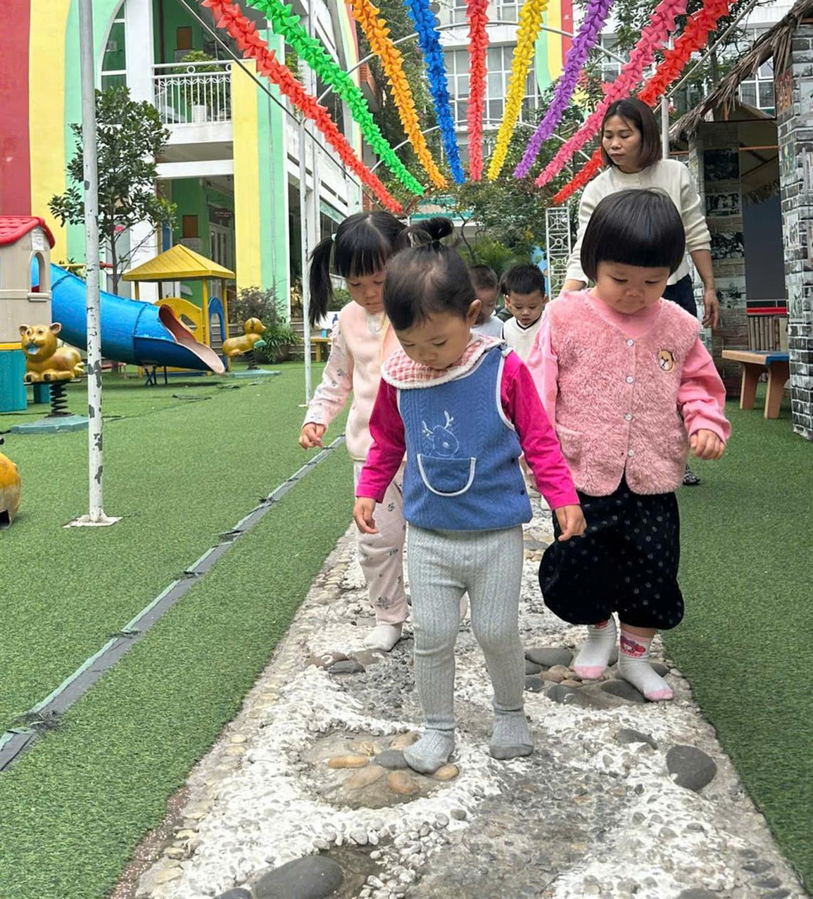 Hoạt động trải nghiệm con đường cảm giác