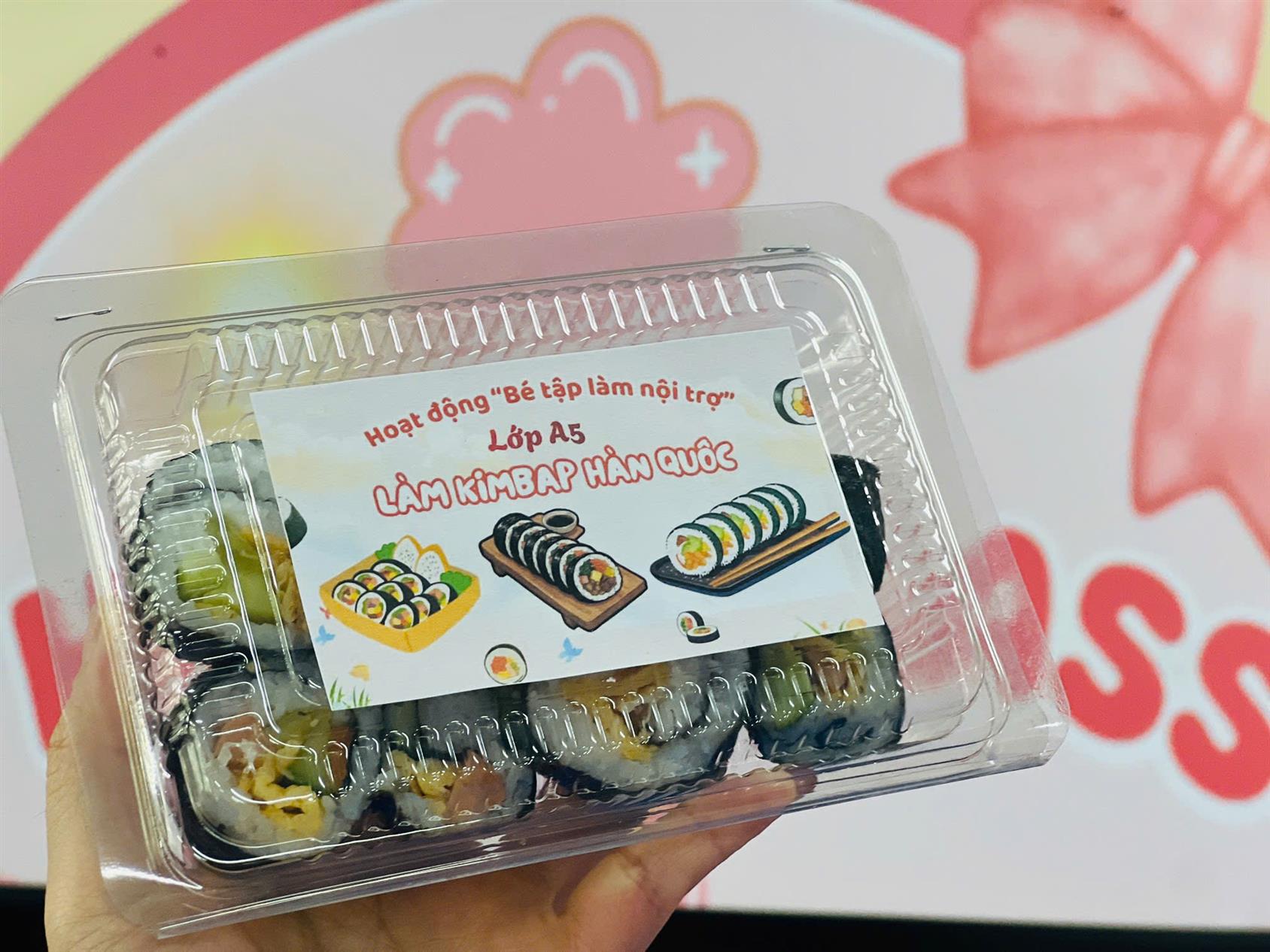 Cùng các bé lớp A5 làm món Kimbap Hàn Quốc