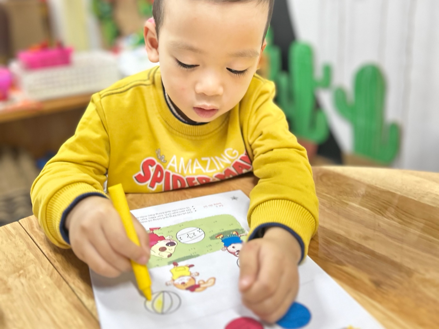 A child coloring on a piece of paper

AI-generated content may be incorrect.