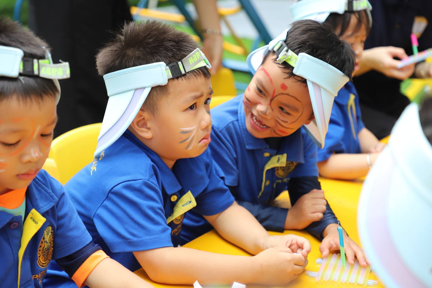 Trang bị kỹ năng giải quyết vấn đề giúp trẻ vững vàng, tự tin trước mọi tình huống bất ngờ.