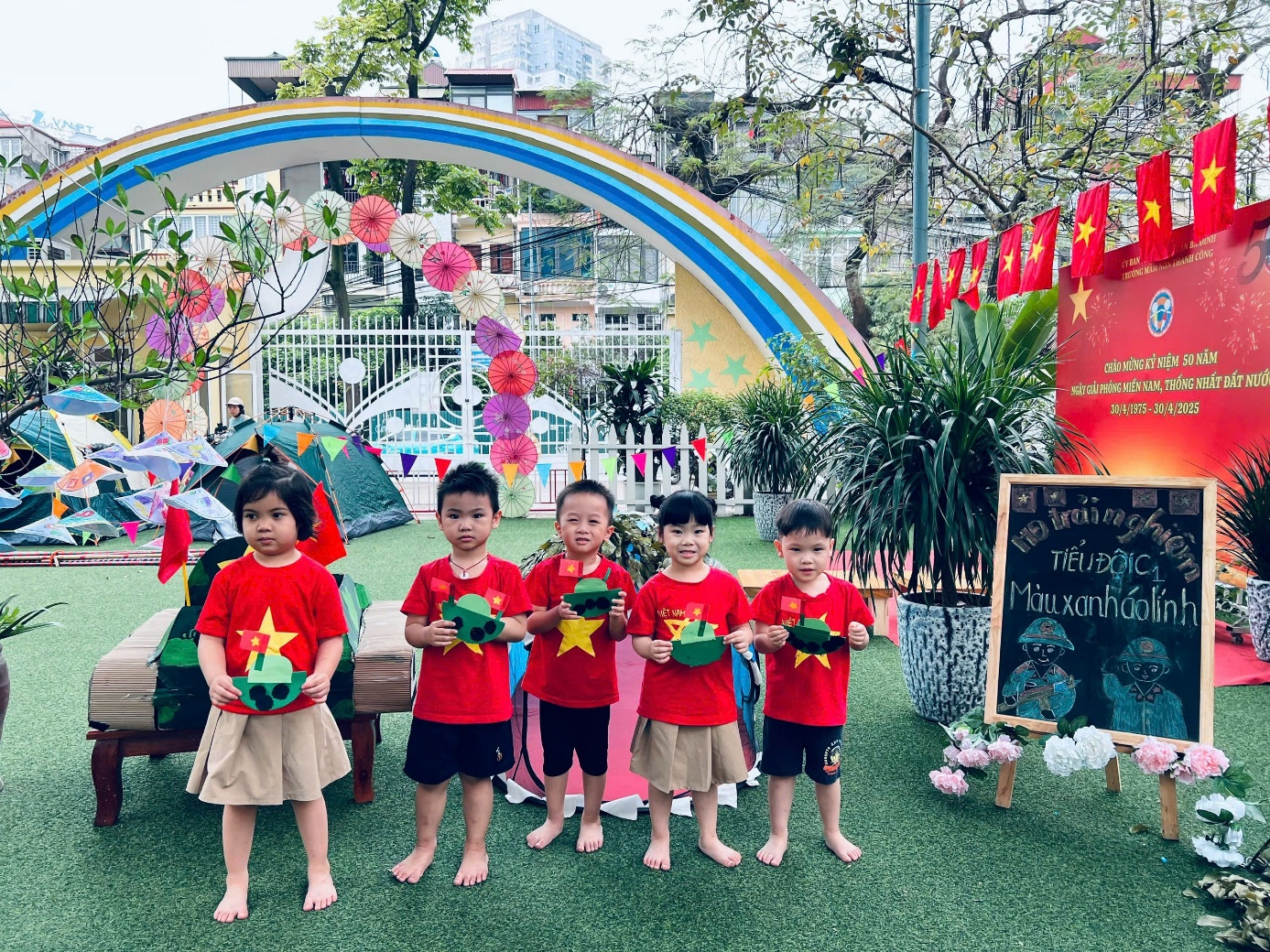 A group of children standing in a lineAI-generated content may be incorrect.