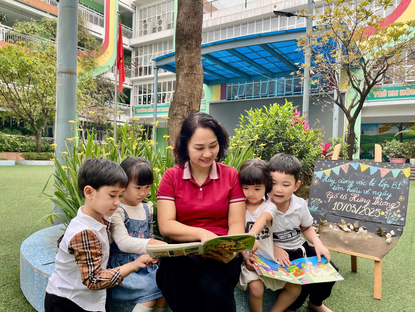A person reading a book with children

AI-generated content may be incorrect.