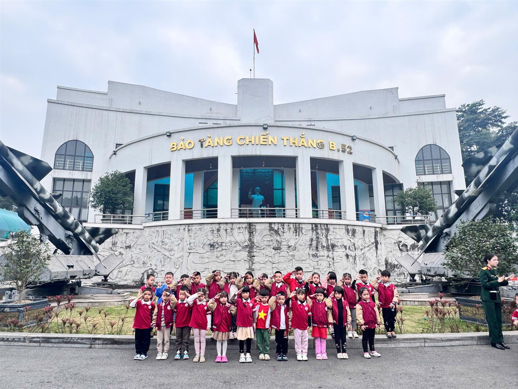 Thăm Quan Bảo Tàng B52 Cùng Các Bạn Nhỏ Lớp A4 Mhào Mừng Ngày Quân Đội Nhân Dân Việt Nam 22/12
