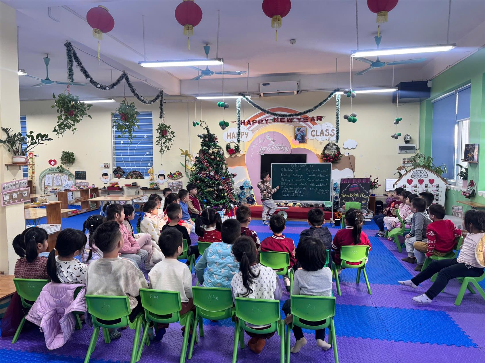 Bé Tập Làm Thơ: “Oto nhà em”